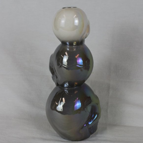 CERAMIC SKULL IRIDESENT CANDLE HOLDER GRAY & WHITE 3 STACKED HEADS VOTIVE CANDLE - Picture 9 of 16